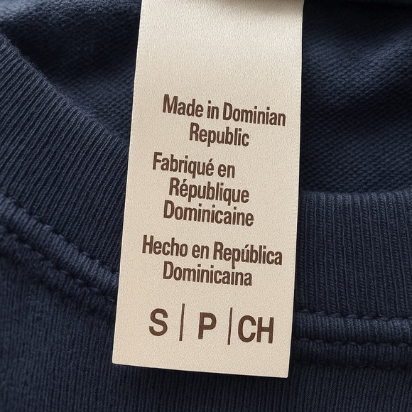 Vintage-Style The Black Cat Hyannis T-Shirt Cape Cod Unisex Small Navy Gildan - Picture 4 of 4